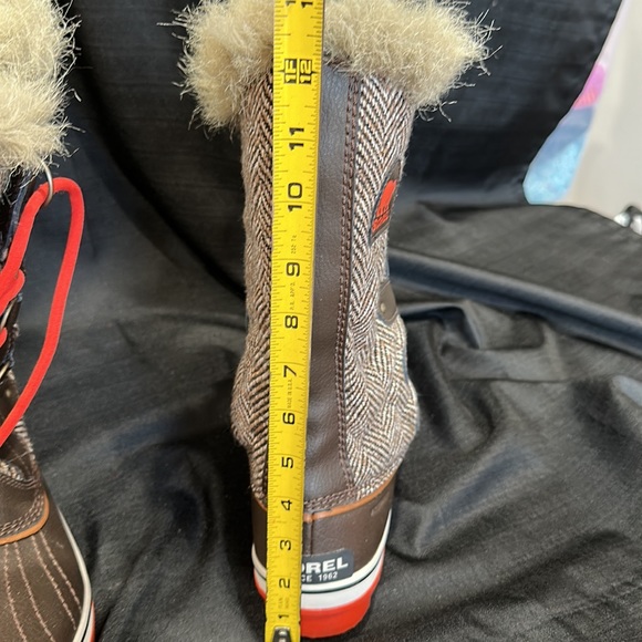 Sorel Winter Boots - Picture 7 of 7